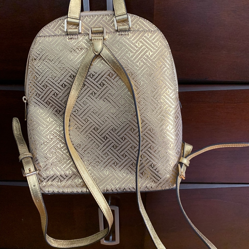 Backpack - Picture 3 of 4